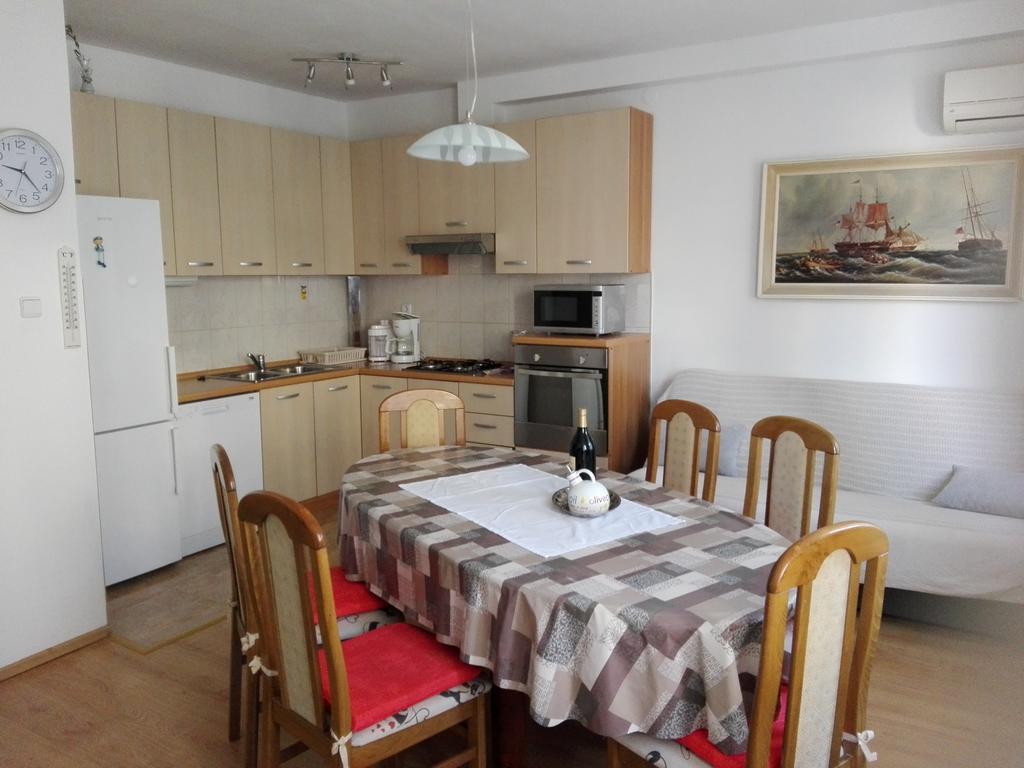 Apartman Drazin คาชเตลา ภายนอก รูปภาพ