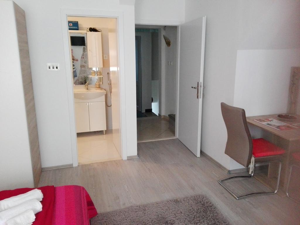 Apartman Drazin คาชเตลา ภายนอก รูปภาพ